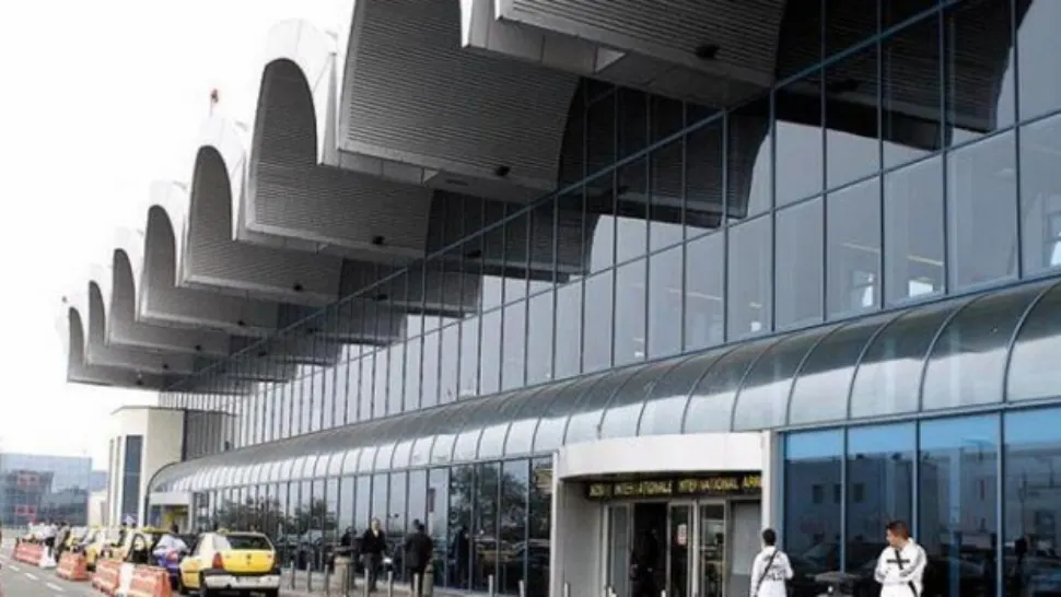 Mii de ţigarete şi 25 kg tutun descoperite în bagajele unor pasageri la Aeroportul Otopeni