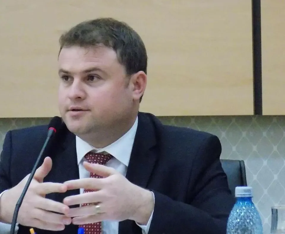 Cristescu de la Teleorman o ia la rost pe Ecaterina Andronescu