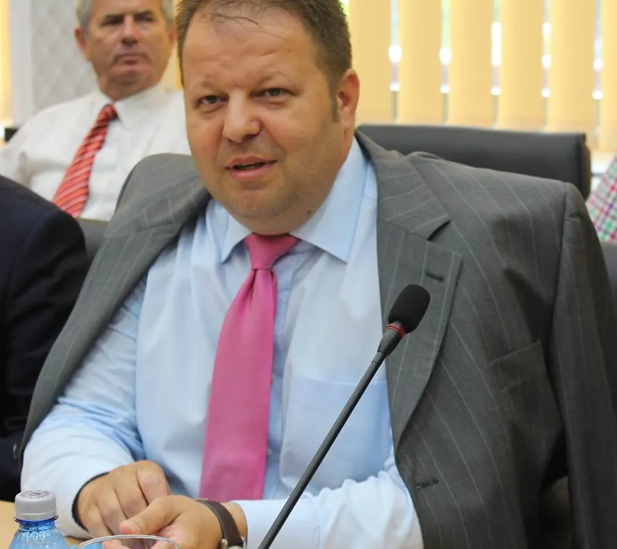 PMP Teleorman începe o campanie de strângere de semnături pentru eliminarea pensiilor speciale