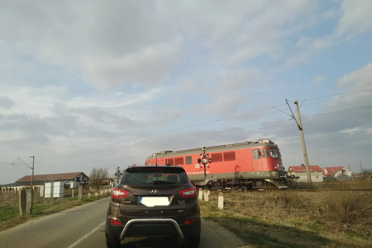 Trenul de la Videle transportă sute de oameni către locurile de muncă din București
