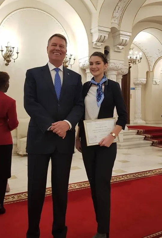 Teleormăneanca Daria Burtea a fost premiată la Cotroceni pentru performanțele sale la franceză