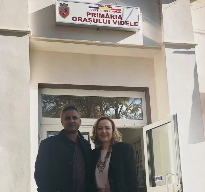 Carmen Dan s-a întors la Videle să voteze