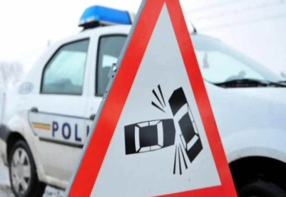 Accident rutier produs de un tânăr de 19 ani, pe raza comunei Plopii-Slăvitești