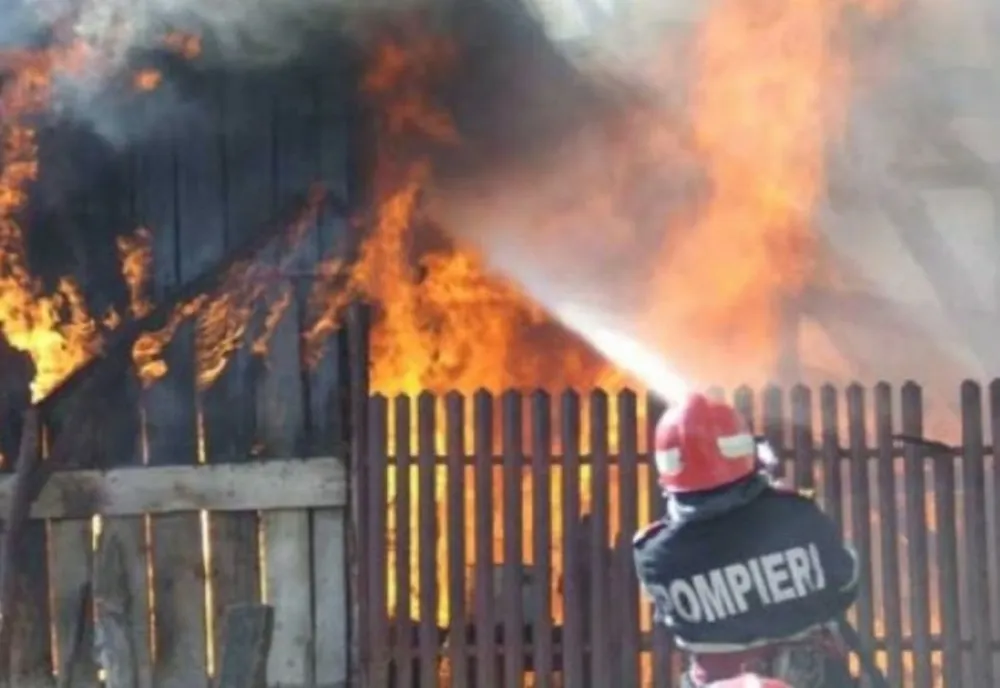 Incendiu, sâmbătă seară, în localitatea Islaz