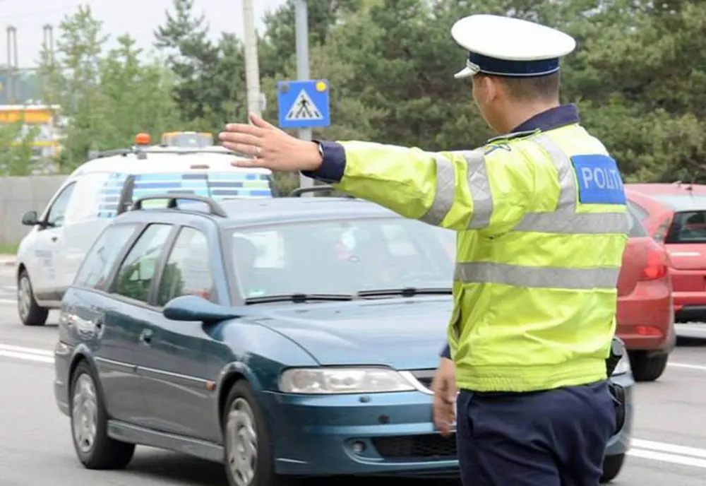Teleorman: Prinşi în flagrant când încercau să dea mită unui poliţist de la Rutieră