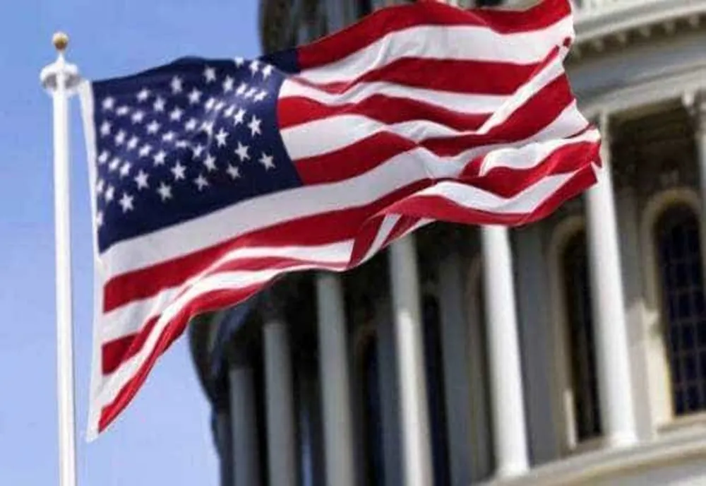 SUA: GARDA NAȚIONALĂ, DESFĂȘURATĂ LA WASHINGTON, ÎNCEPE SĂ POARTE ARME