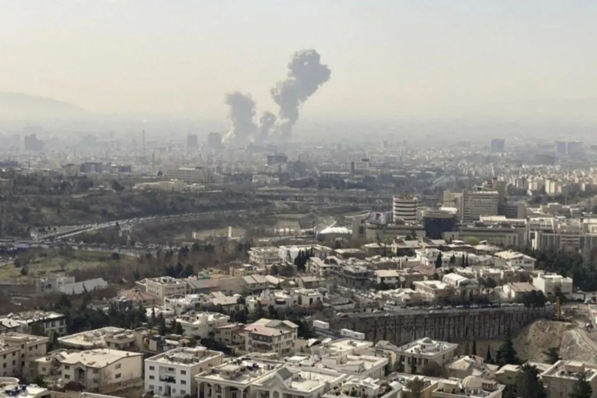 Iranul a lansat drone spre Israel și baze militare americane: „Un val masiv de atacuri”