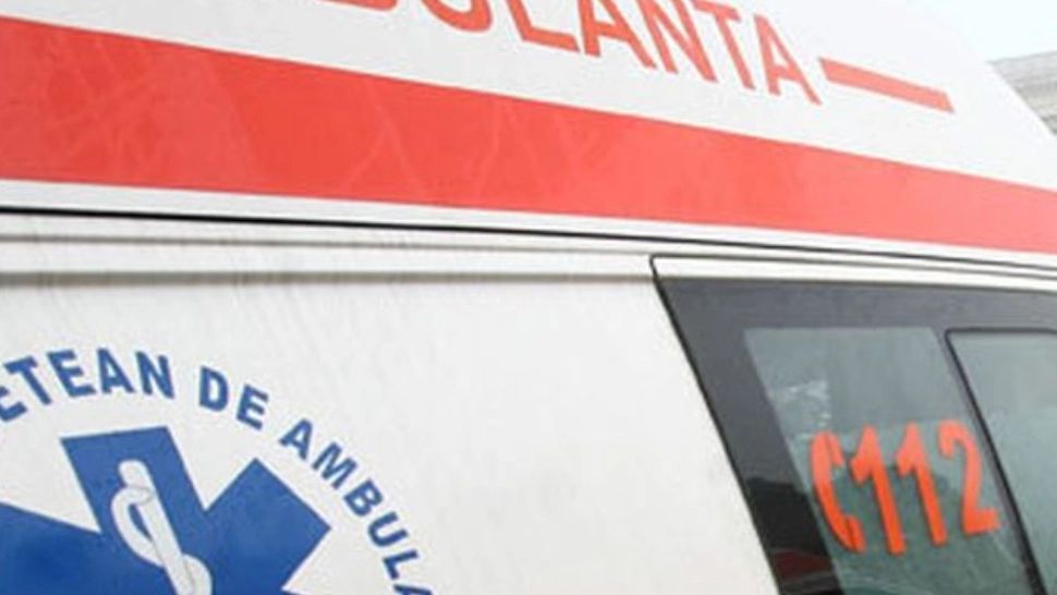 Mașină făcută praf în Constanța: o șoferiță de 21 de ani, în stare gravă după un accident cumplit