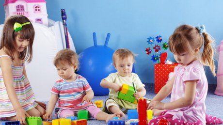 Consiliul Județean investește 703.079,70 lei în consolidarea rețelei de asistenți maternali