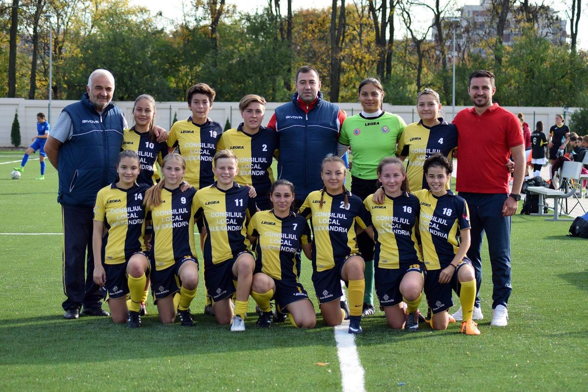 Echipa de fotbal feminin de la Alexandria s-a calificat în șaisprezecimile Cupei României