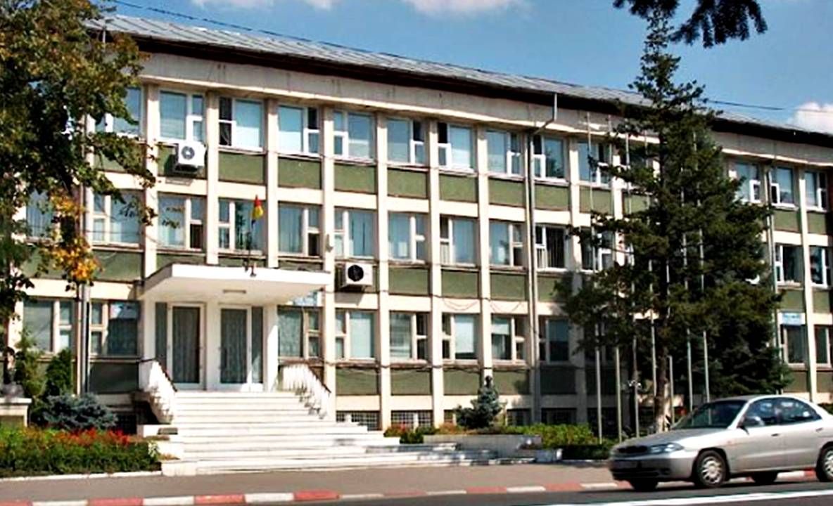 Prietenii primarului Alexandriei, principalii abonați la achiziții directe