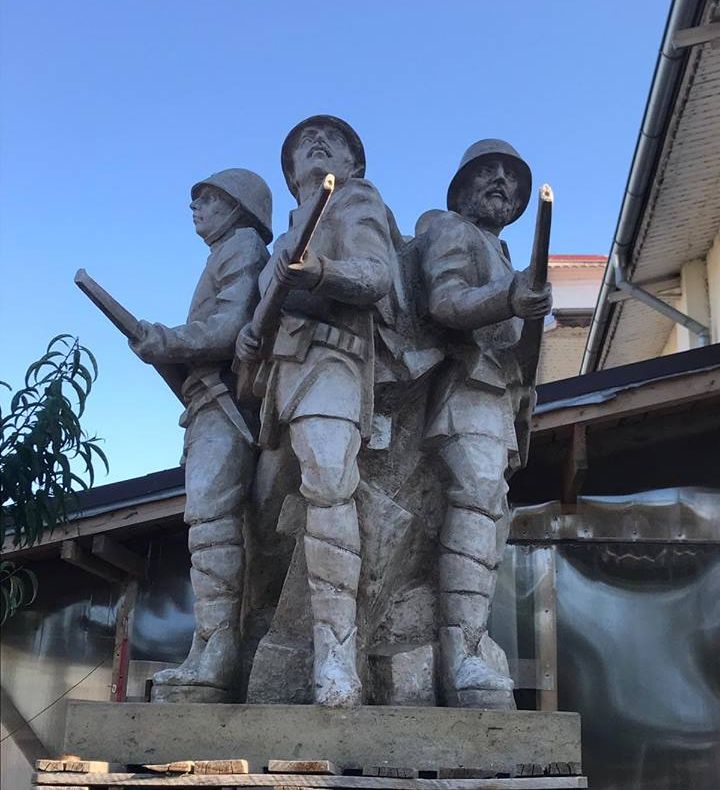 Teleormăneanul Gabi Florea dăruiește orașului Alexandria o statuie de Centenar