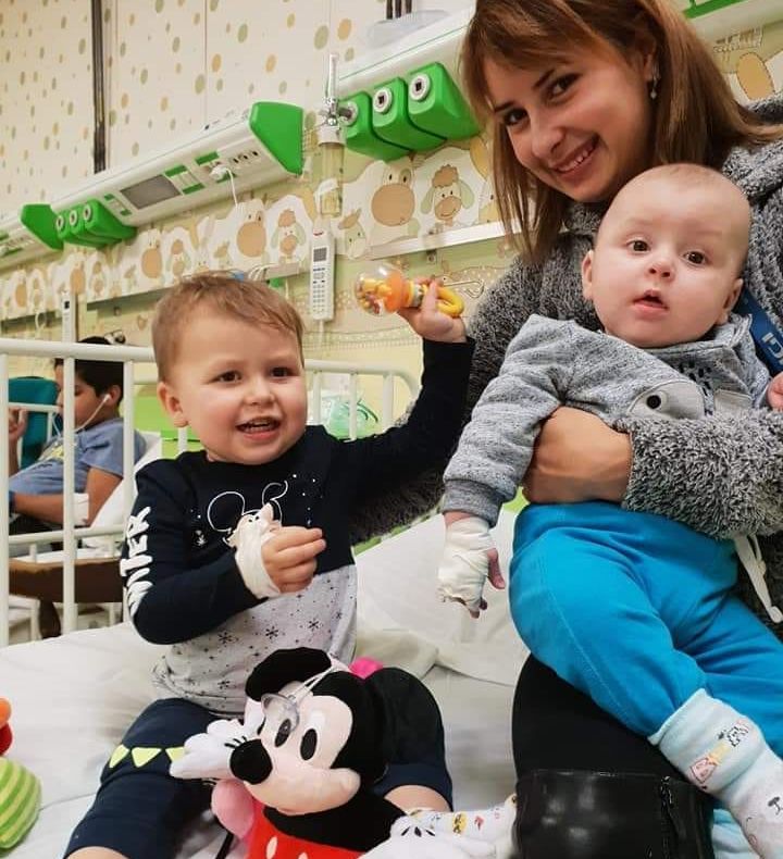 Copiii abandonați lângă spital, în Alexandria, vor fi duși la Protecția Copilului