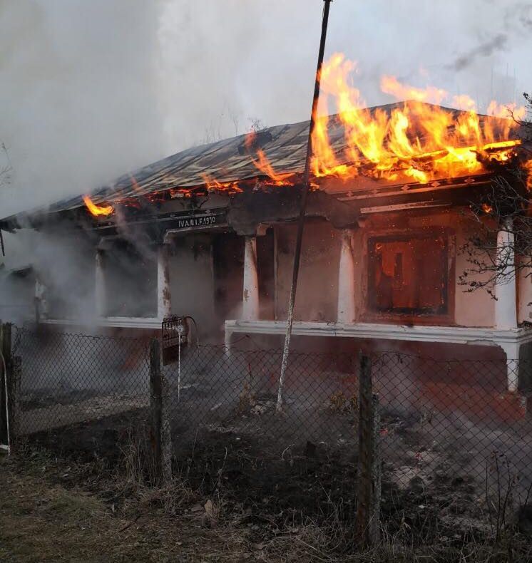 O femeie din Drăcșenei a murit în flăcări