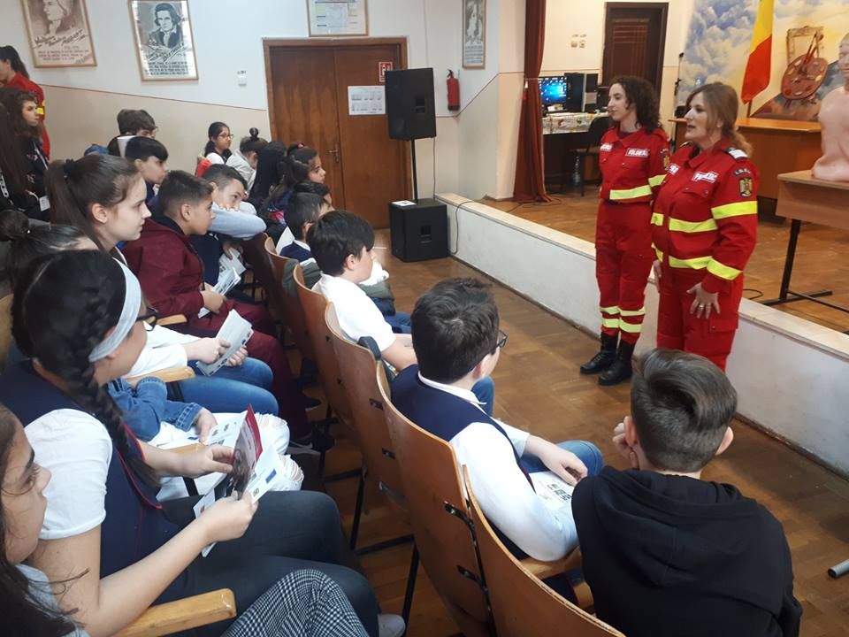 ISU Teleorman învață copiii să reacționeze în situații de criză