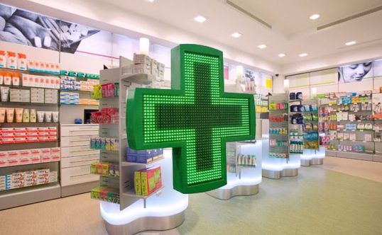 O farmacistă de 70 de ani din Alexandria a ajuns în comă la București, după ce i s-a făcut rău la locul de muncă