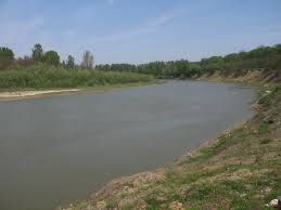 O persoană a căzut în râul Câlniștea. Pompierii au încetat căutările la lăsarea întunericului