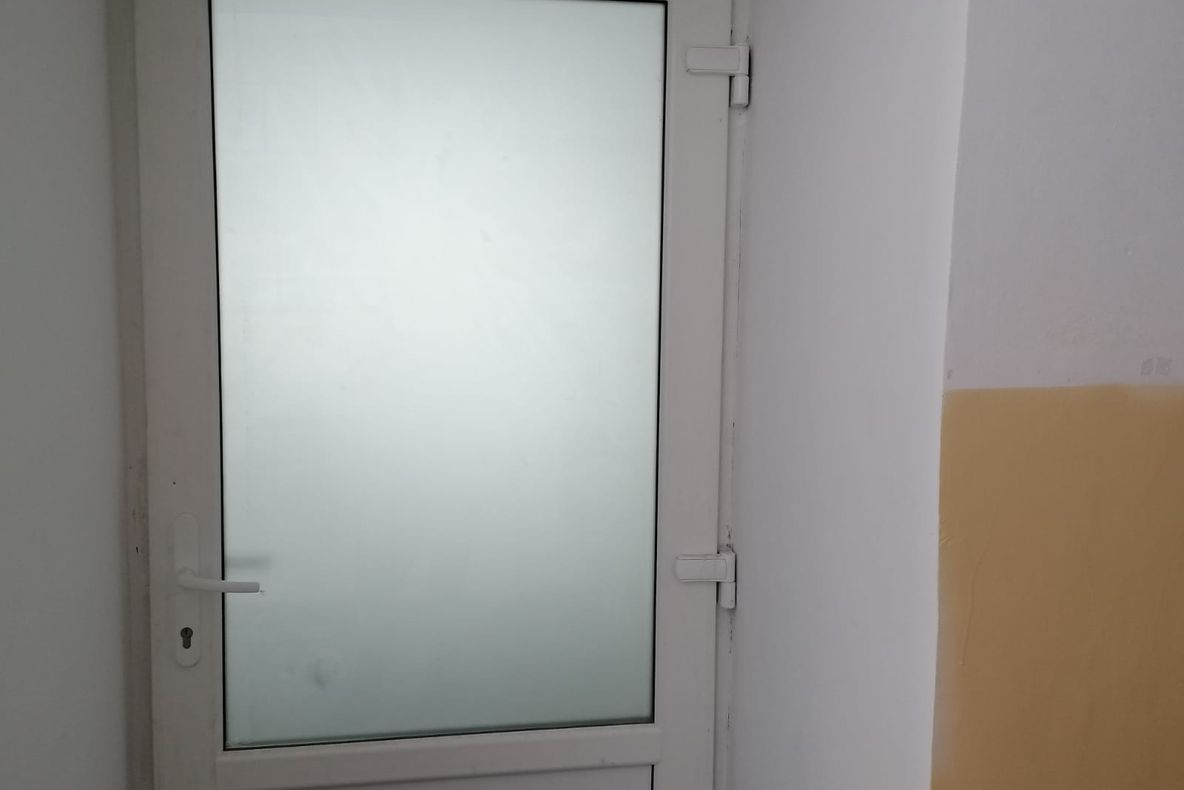 Toaletă la preț de apartament în comuna Buzescu