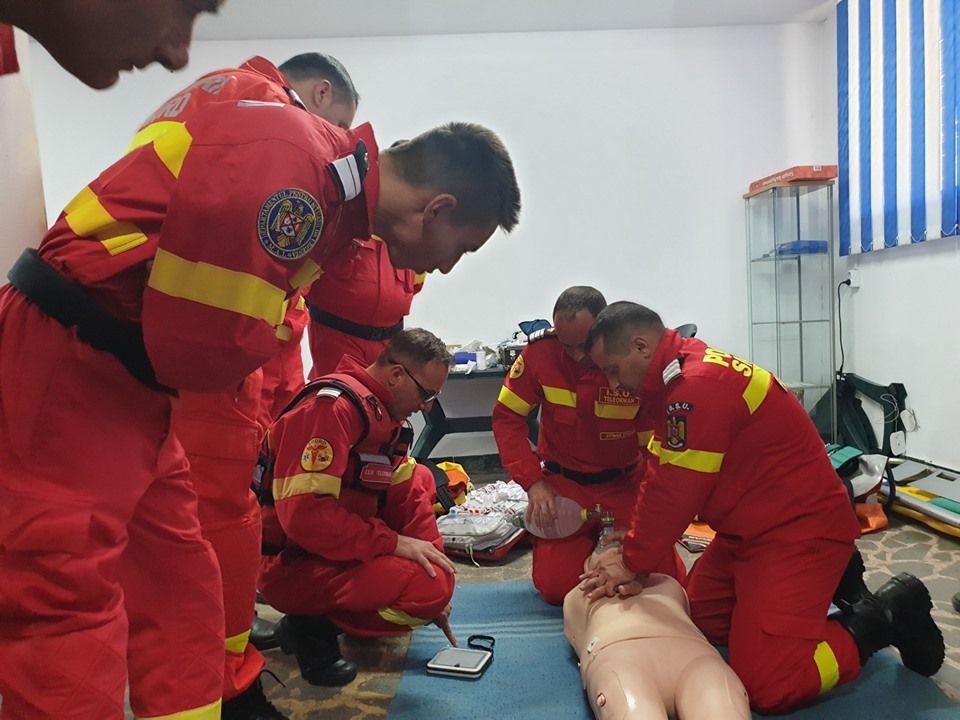 Paramedicii SMURD Teleorman se perfecționează
