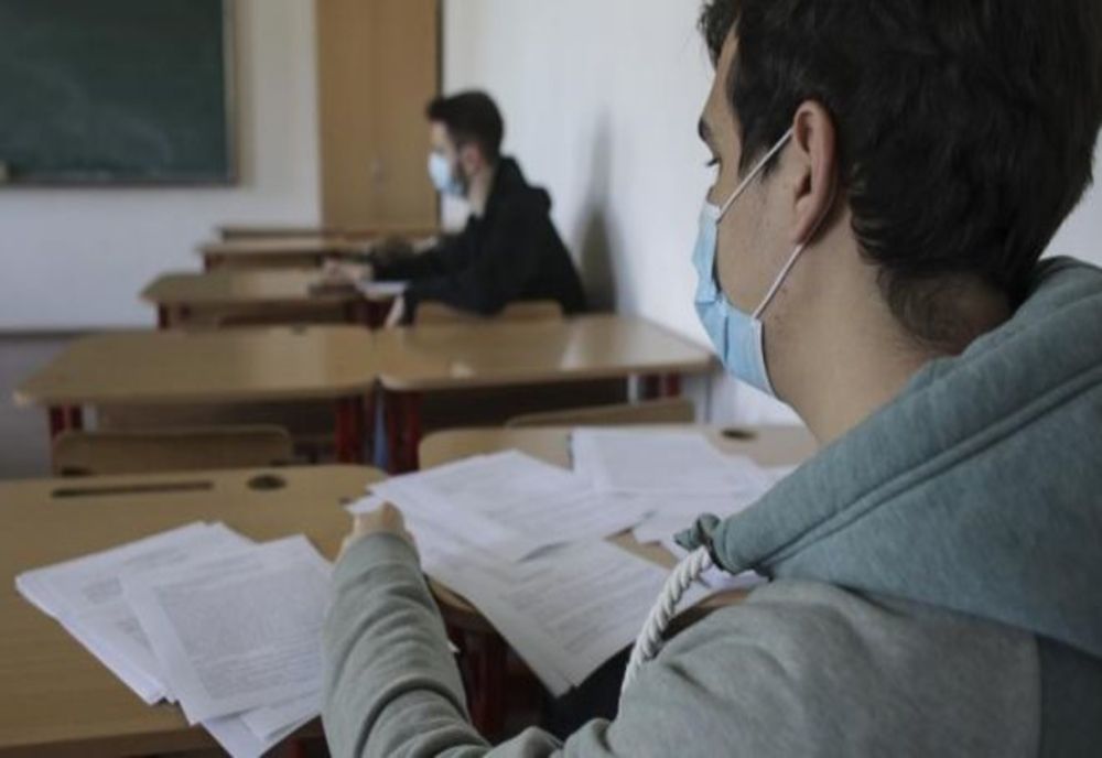 Un site fraudulos care vindea subiectele de la Bacalaureat a fost închis 