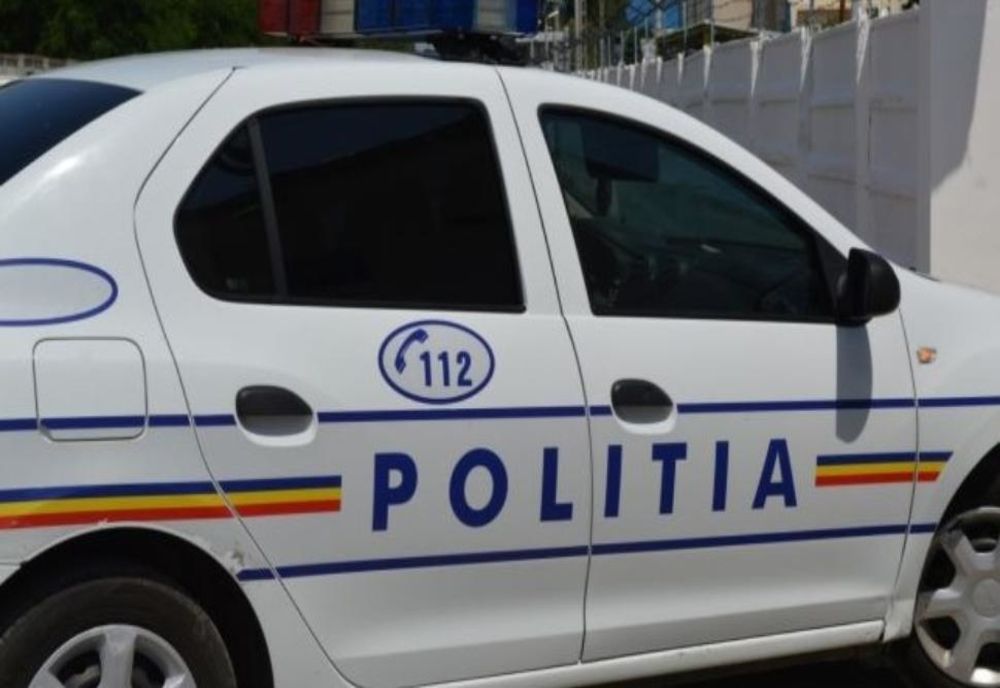 Copil de 12 ani, lovit de o maşină a IPJ Teleorman, la Frumoasa