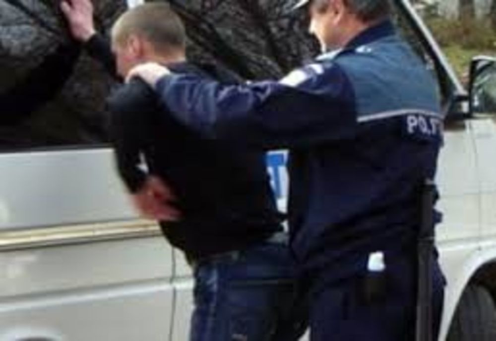 Scandal într-o comună din Teleorman. Şase bărbaţi, reţinuţi de poliţişti