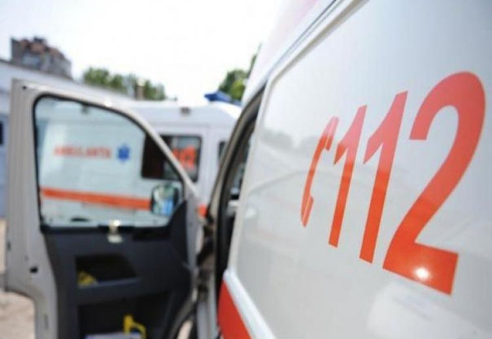 O mașină radar, implicată într-un accident rutier. Un polițist a ajuns la spital