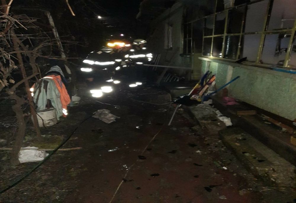 Incendiu în Teleorman: Un bărbat a murit, iar o femeie e în stare gravă