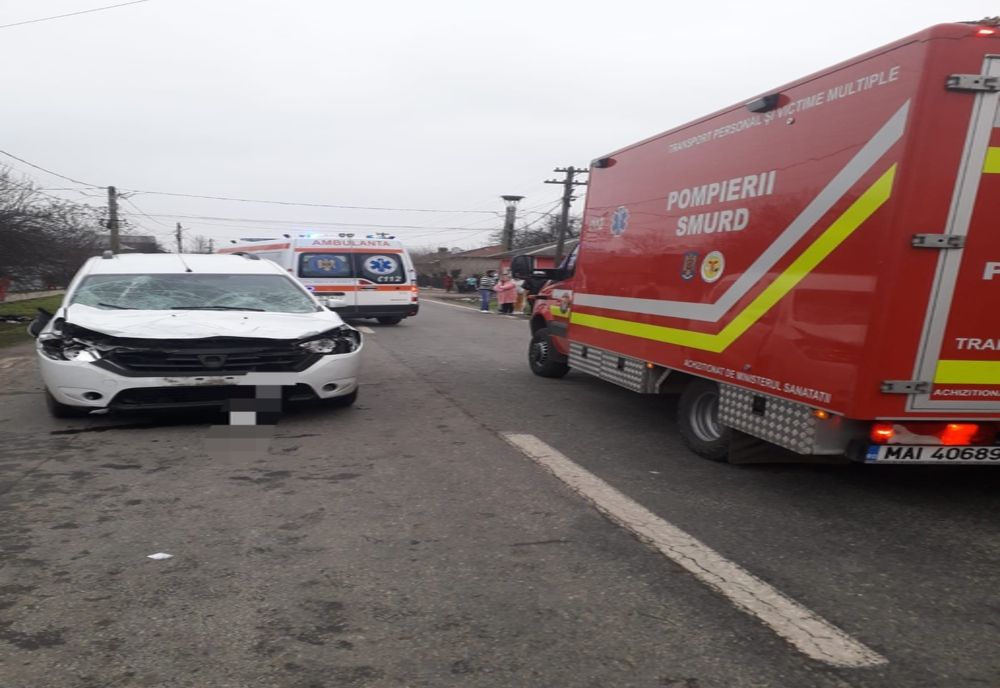 FOTO. Accident în Teleorman: O maşină a intrat într-un grup de persoane