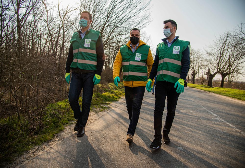 Ministrul Tánczos Barna, la o acţiune de ecologizare în Teleorman