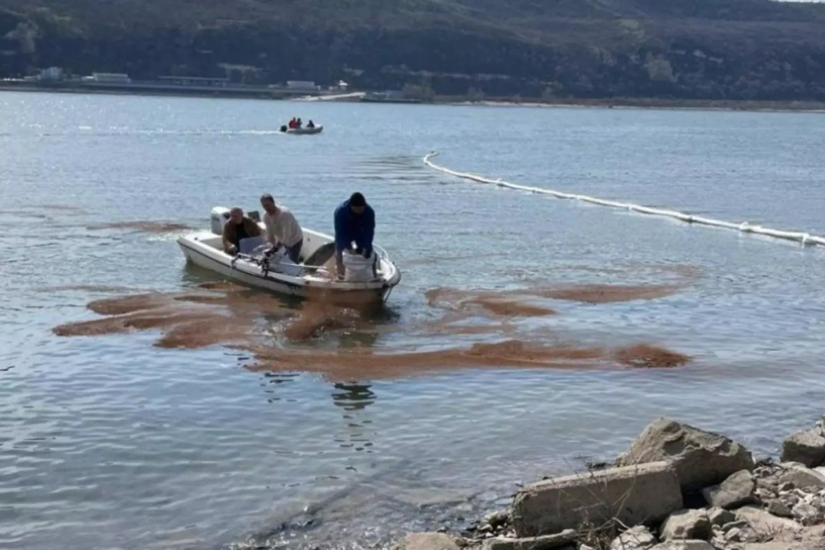 Încă un oraș din România a rămas fără apă potabilă după o poluarea pe Dunăre