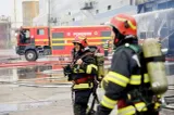 Casă mistuită de flăcări în Teleorman. O femeie de 85 de ani a ajuns la spital cu arsuri