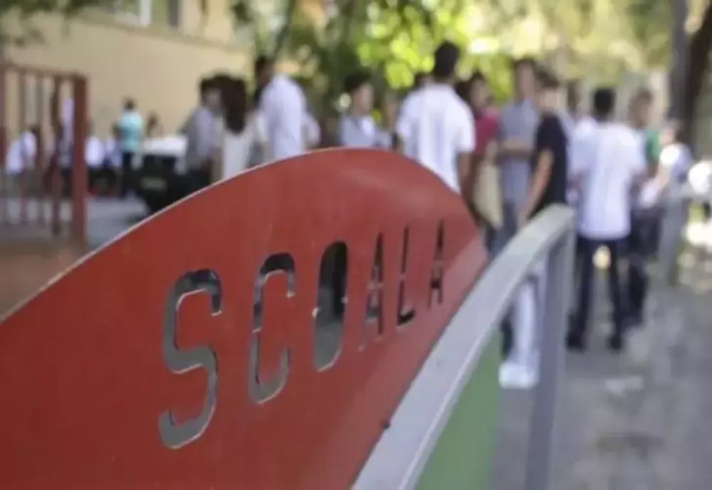Părinții pot participa la serbările de sfârșit de an școlar dacă sunt vaccinați