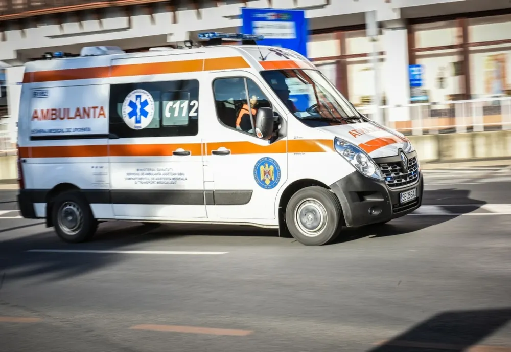 ACCIDENT MORTAL LA TURNU MĂGURELE: DOI BĂRBAȚI AU MURIT DUPĂ CE O CUPĂ DE EXCAVATOR S-A PRĂBUȘIT PESTE EI