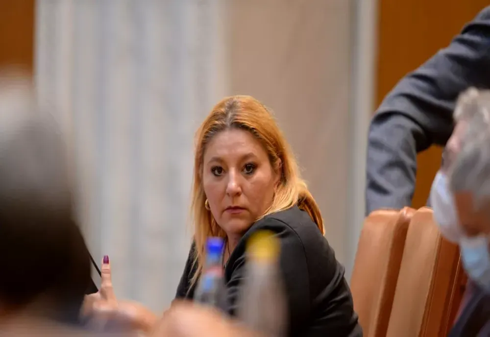 O NOUĂ CONTESTAȚIE PRIVIND CANDIDATURA DIANEI ȘOȘOACĂ LA ALEGERILE PREZIDENȚIALE, RESPINSĂ DE CURTEA CONSTITUȚIONALĂ