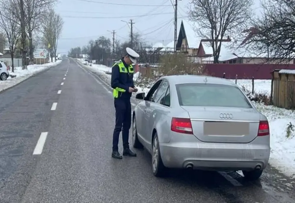 ECHIPAREA MAŞINILOR CU ANVELOPE DE IARNĂ, OBLIGATORIE