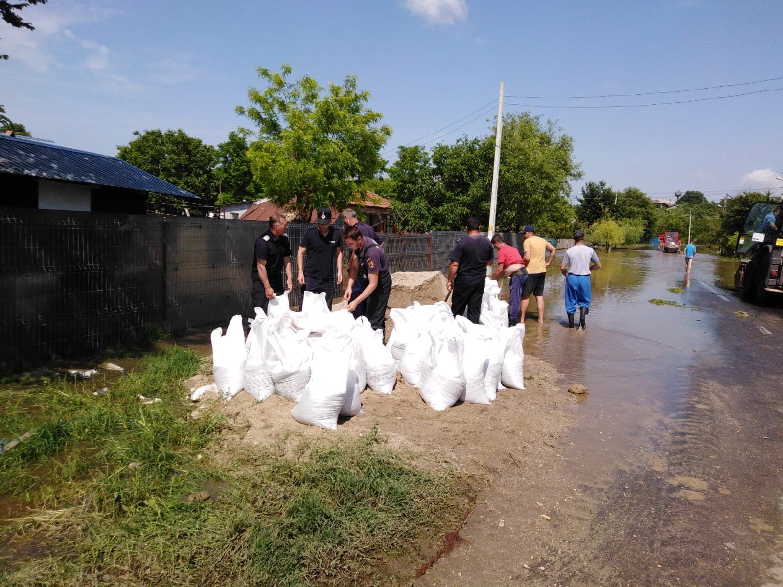 62528424_394690311256066_4505859858204983296_n