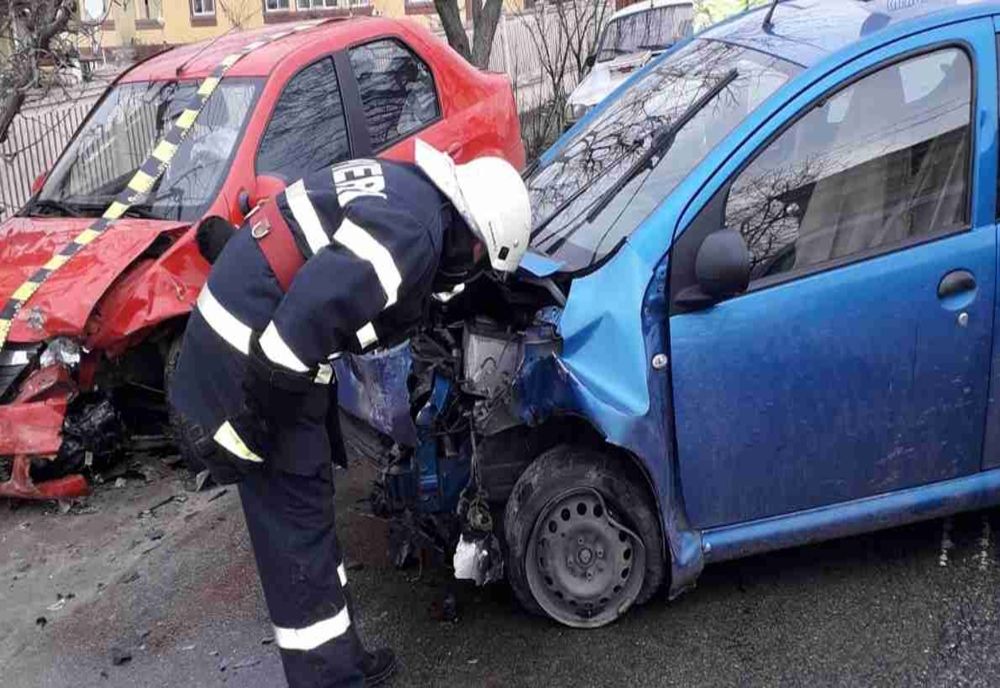 Șase persoane au fost rănite într-un accident rutier în localitatea Saelele