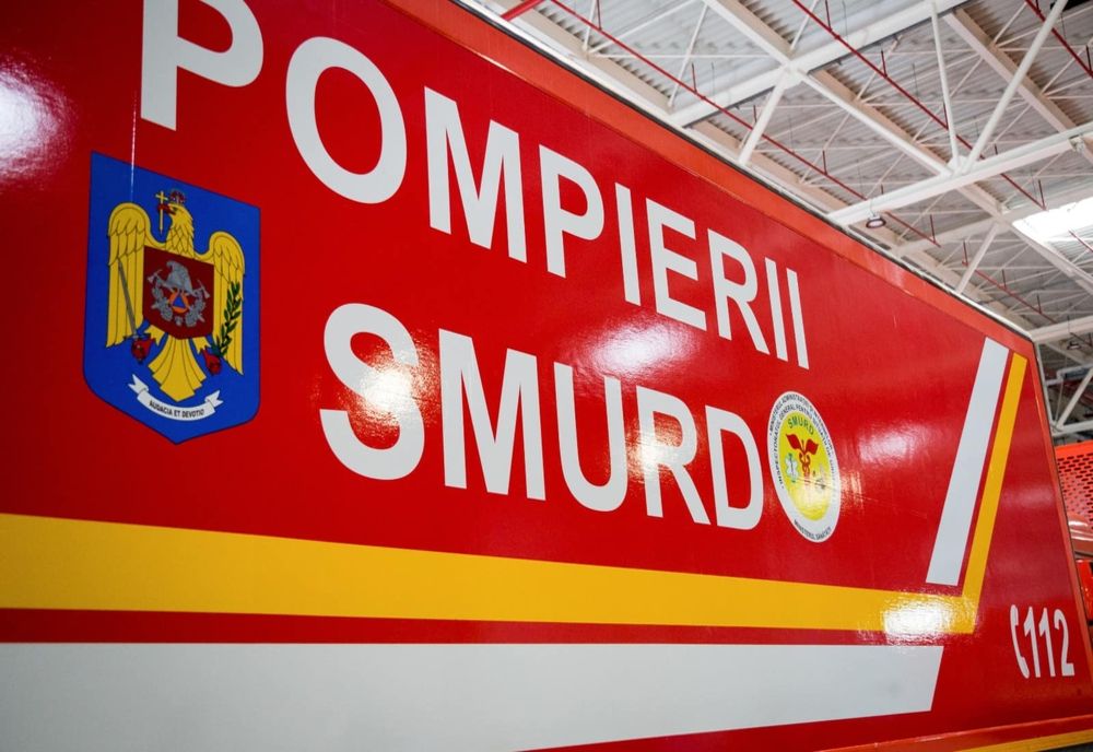 Trei persoane rănite într-un accident la ieşirea din Alexandria spre Bucureşti