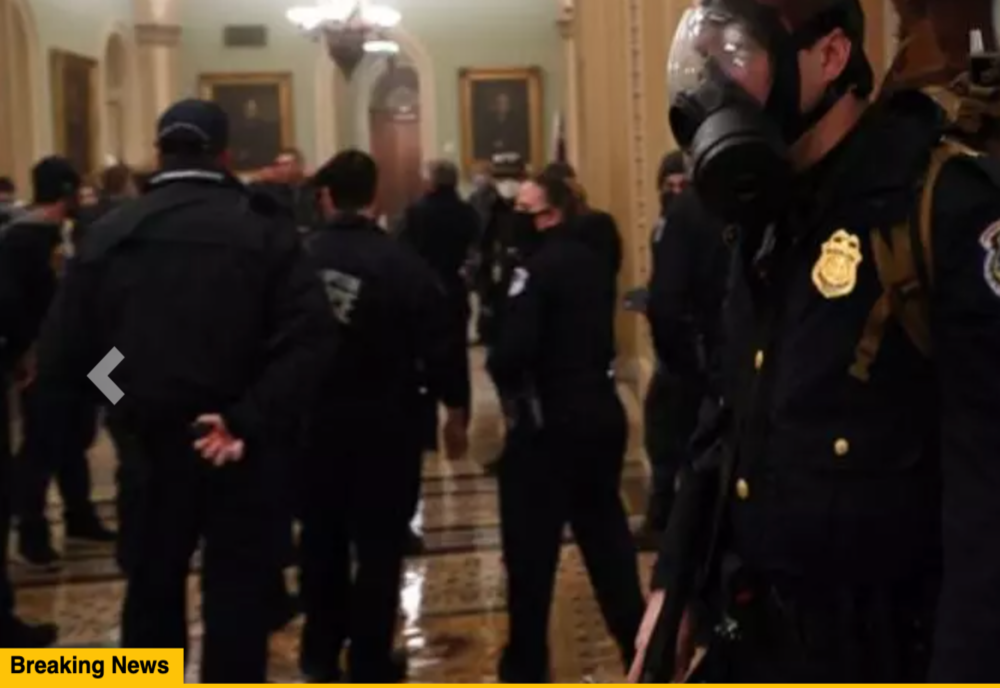 VIDEO Stare de asediu la Washington, susținători ai lui Trump au pătruns în Congres, pentru a bloca validarea victoriei lui Biden