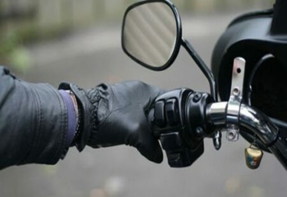 Accident în Alexandria: O fetiţă de nouă ani, lovită de motocicletă