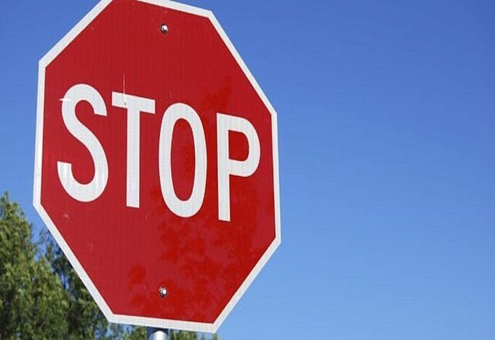 Atenţie! DN 64- sector EXTREM de periculos în urma scurgerii de carburant pe șosea