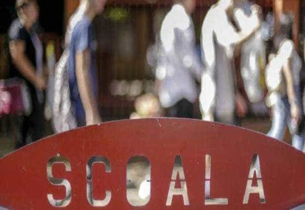 ELEVII REVIN LA ȘCOALĂ DOAR PENTRU 3 ZILE, APOI INTRĂ ÎNTR-O NOUĂ VACANȚĂ DE 1 MAI