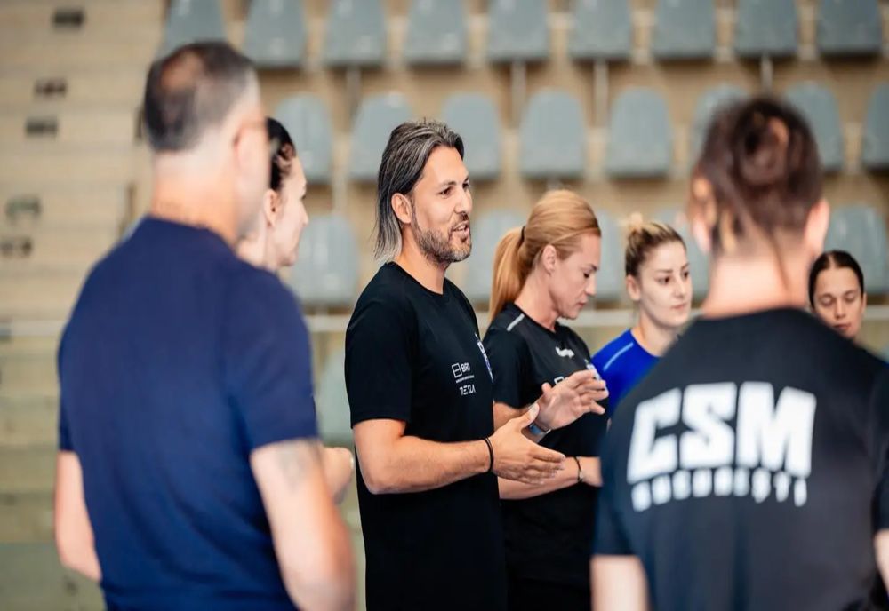 CSM BUCUREȘTI A RENUNȚAT LA ANTRENORUL ADRIAN VASILE