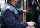 Teleorman: Patru indivizi, reţinuţi după ce au intrat peste un bărbat şi i-au spart geamurile casei